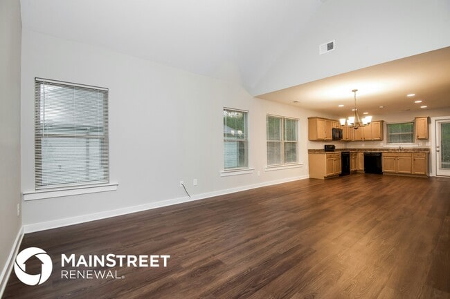 Building Photo - 875 Maple Trce