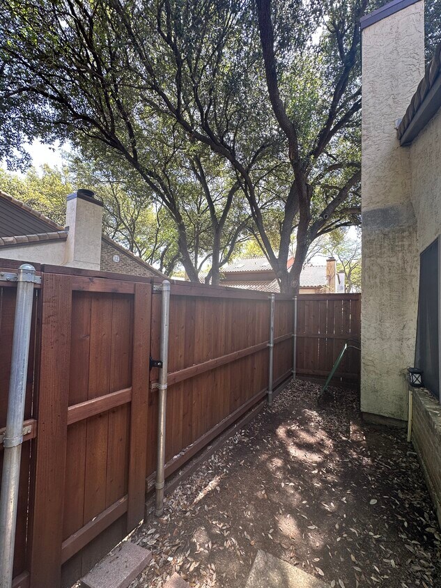 Foto principal - 14151 Montfort Dr