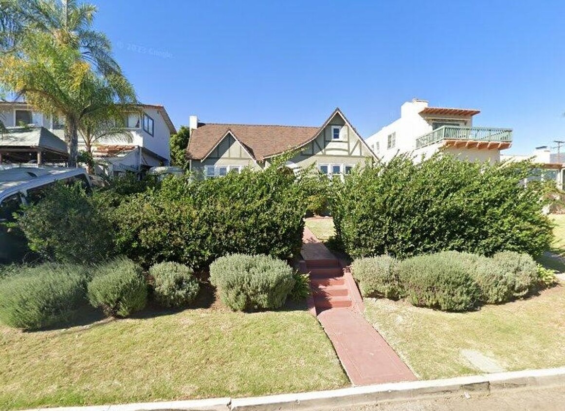 Primary Photo - Charming Santa Paula Home
