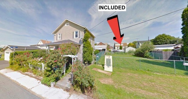 Building Photo - 209 Oak St