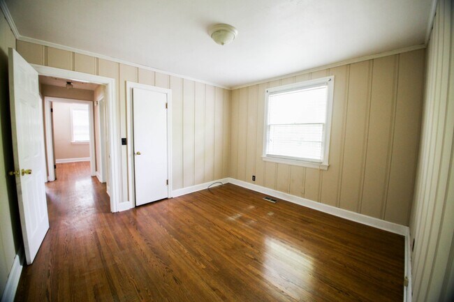 Foto del edificio - 3213 Colby Dr