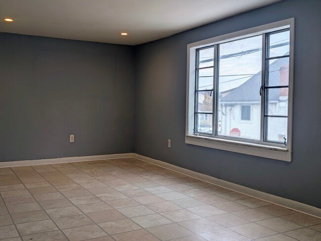 Foto del edificio - 252 W Mechanic St