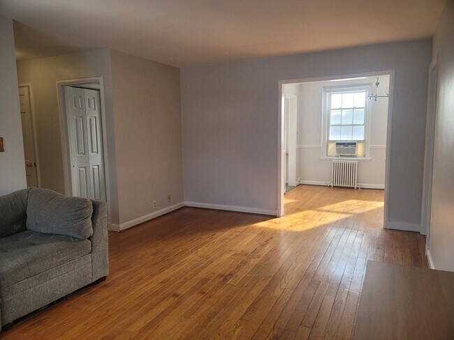 Foto del edificio - Charming 1BR Condo in Washington, DC