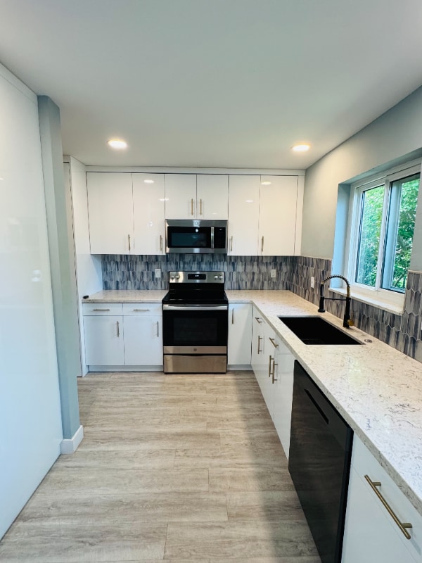 Building Photo - 2171 NE 62nd Ct