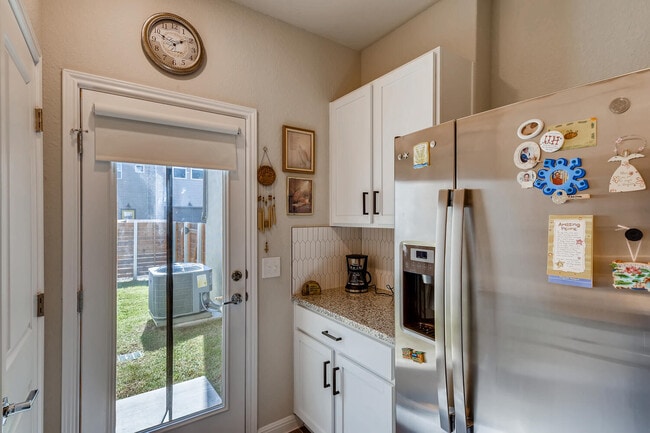back door leading to yard - 9015 Cattle Baron Path