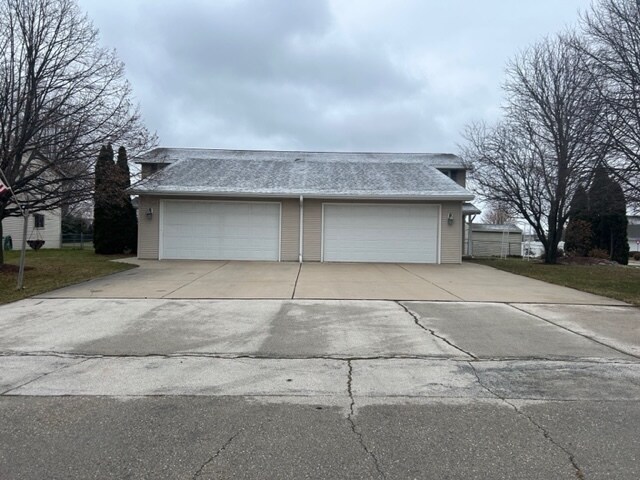 Primary Photo - 2480 Bellevue St