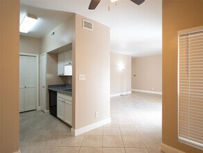 Building Photo - 6500 Harbor Town Dr