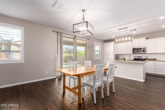 Foto del edificio - 22653 N 122nd Ln