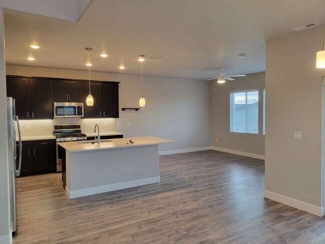 Foto del edificio - 6309 Moor Grass Hts