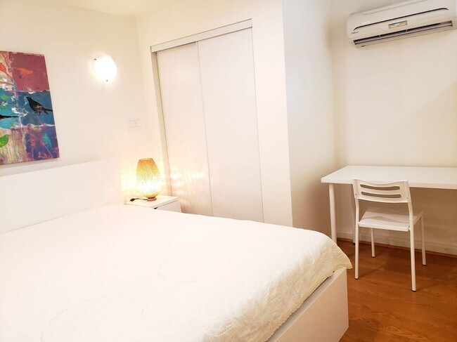 Foto del edificio - 20624 Kittridge St