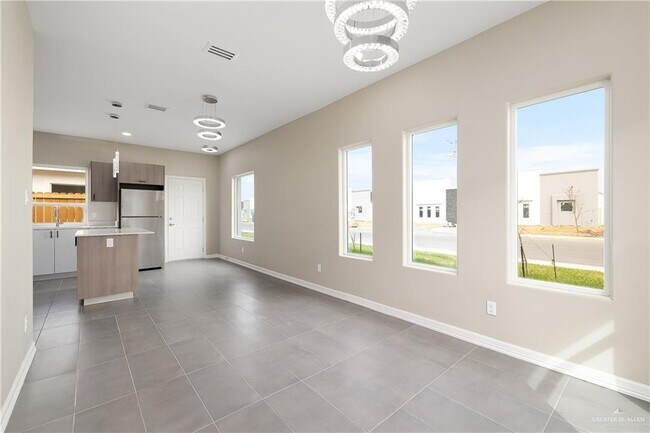 Building Photo - 17 N 33rd St