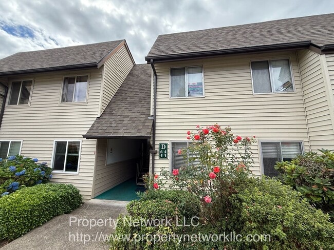 Gresham 2 Bedroom Condo with Garage - Gresham 2 Bedroom Condo with Garage