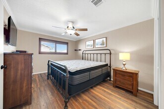 Building Photo - 801 River Rd