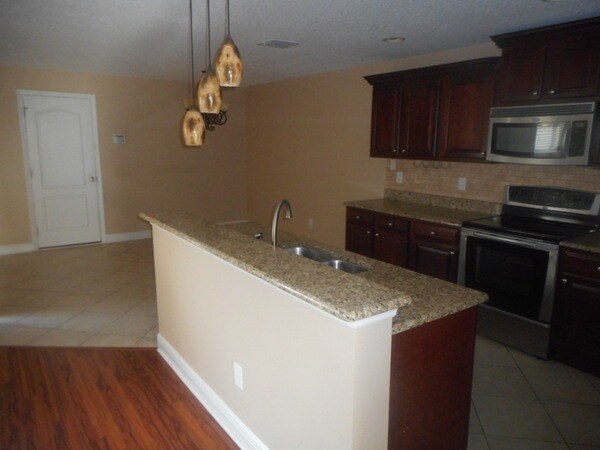 Building Photo - 2565 Abey Blanco Dr
