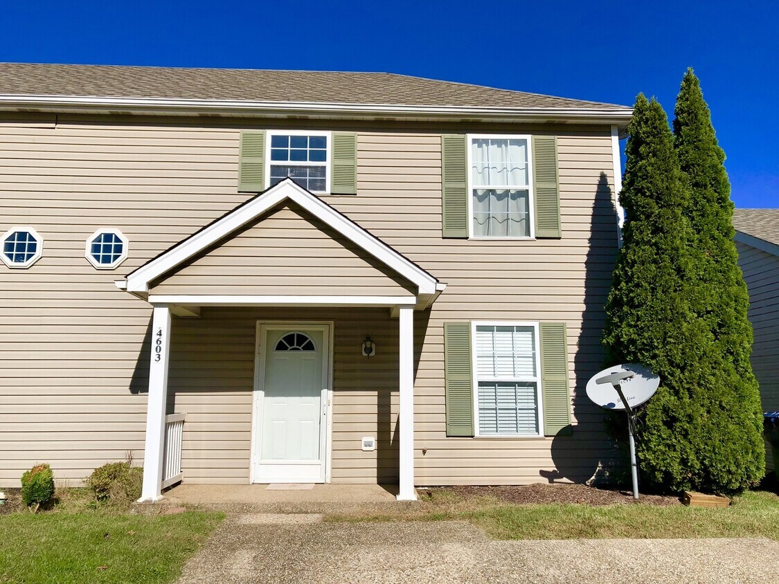 4603 Westport Ridge Ct, Louisville, KY 40245 House Rental in