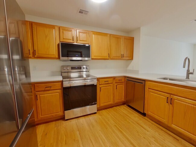 Foto del edificio - 1401 E Douglas Ave