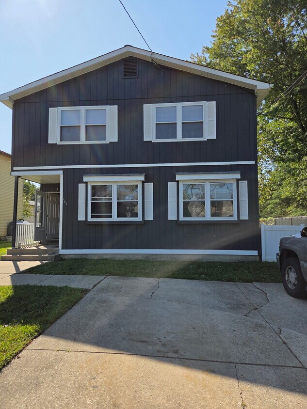 106 HAINES AVENUE - 106 Haines Ave