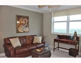 Foto del edificio - 347 N New River Dr E