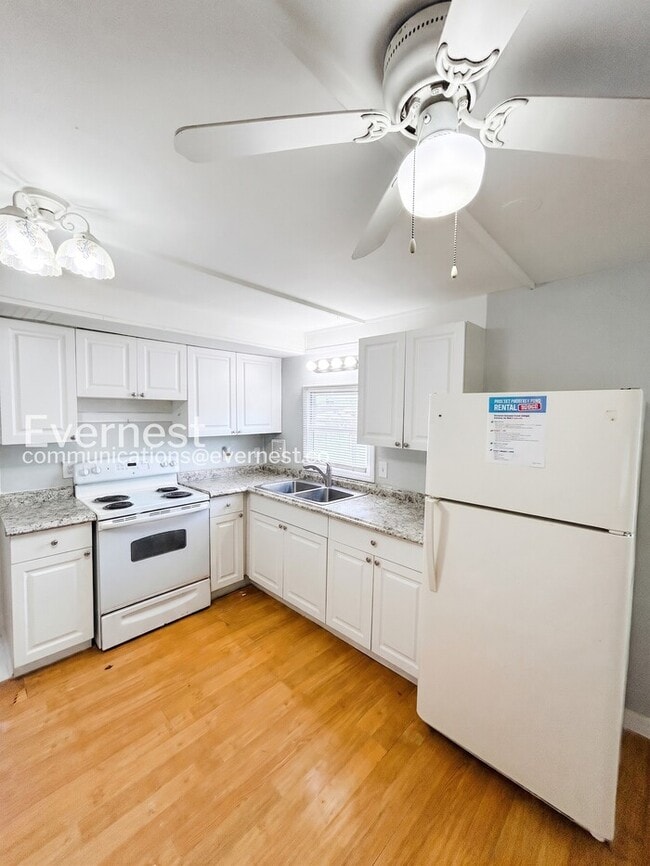 Foto del edificio - 2133 Melody Dr