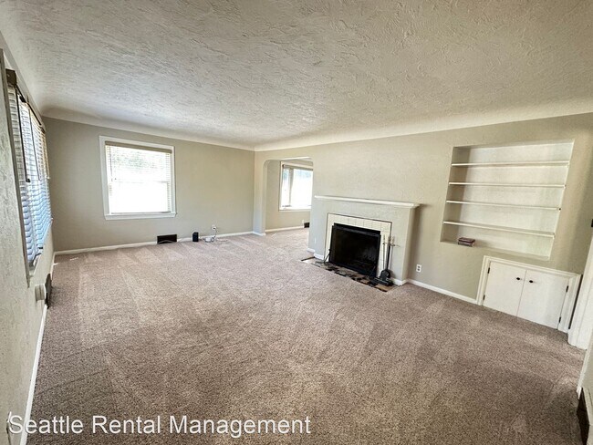 Building Photo - 6 br, 2 bath House - 465 S 162nd St