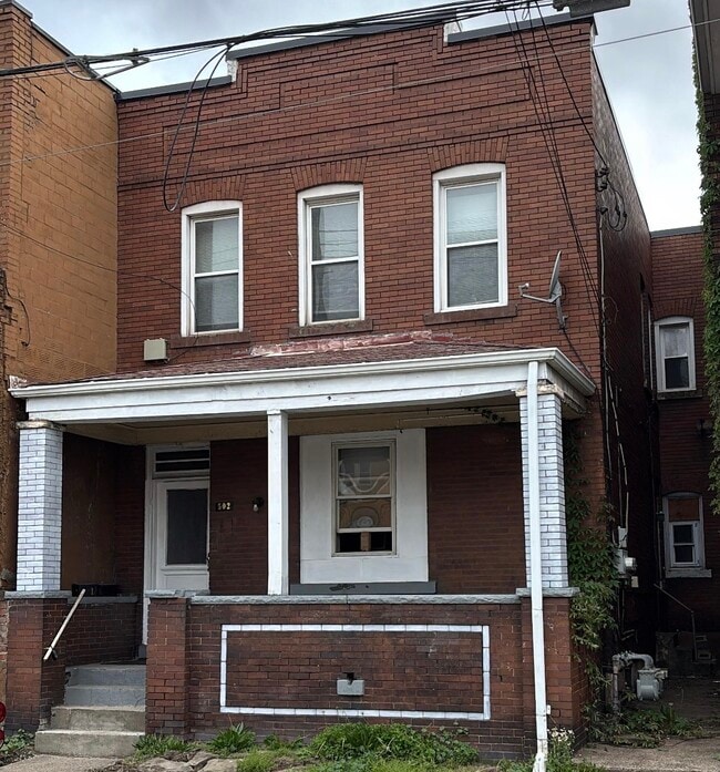 Building Photo - 502 Broadway Ave