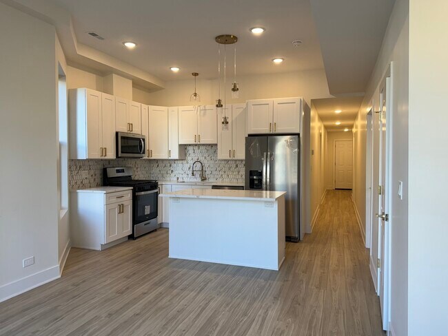 Foto del edificio - 3261 W Fulton Blvd