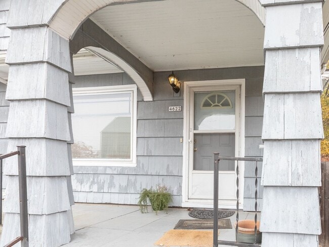 Building Photo - 4622-4628-4628 N Montana Ave