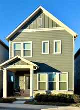 Building Photo - 760 W Bedford Euless Rd