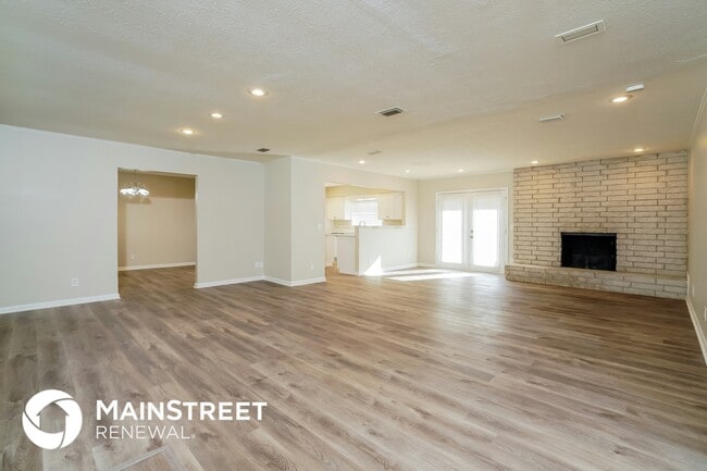 Building Photo - 2868 Holly Ridge Dr