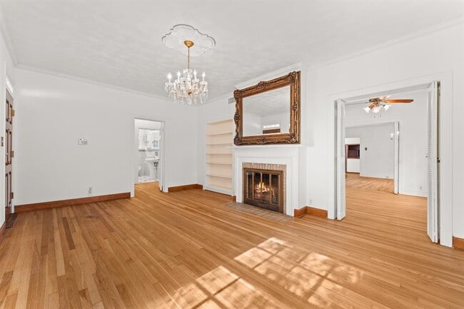 Foto del edificio - 2534 Harris Blvd