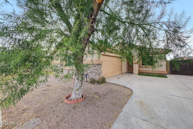 Building Photo - 3015 N 84th Dr