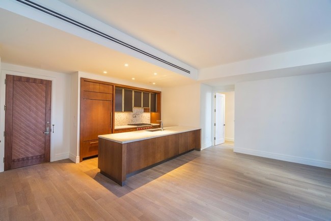 Foto del edificio - 100 Barclay St