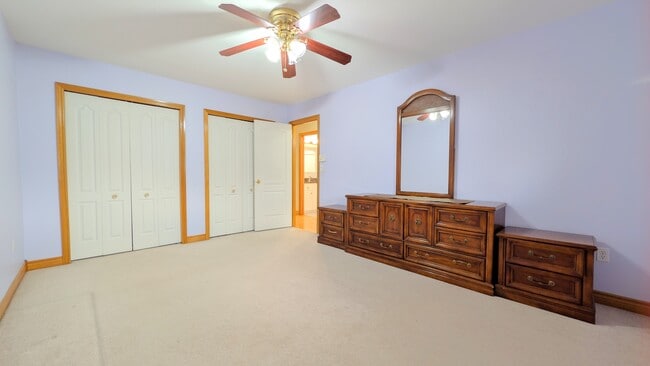 Building Photo - 4221 Stagecoach Ave