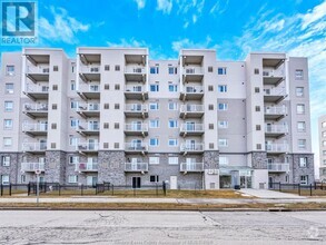 Building Photo - 1611 Banwell Rd