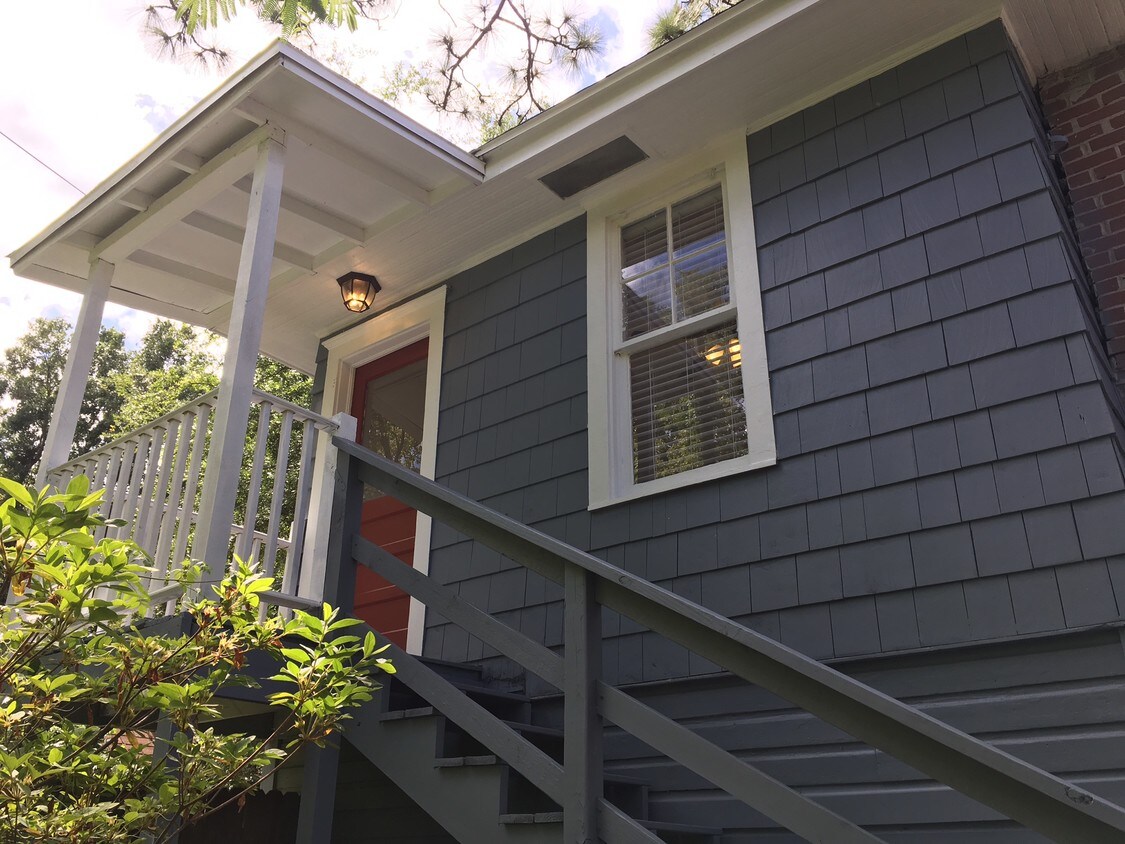 Front Entry - 1440 Ingleside Ave