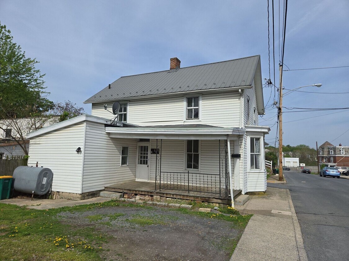 Foto del edificio - 2 Bedroom Single Family Home in Chambersburg Borough