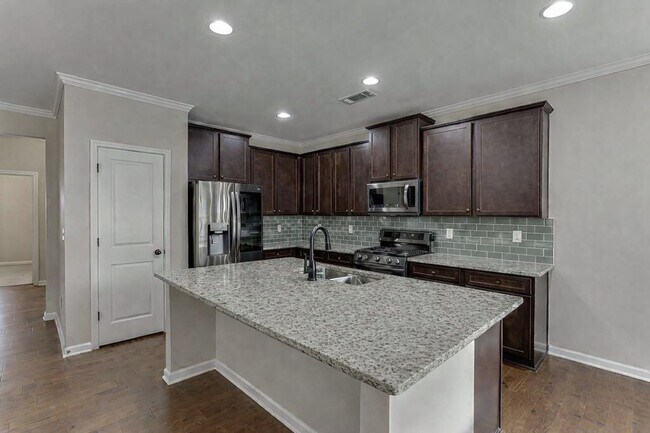 Building Photo - 4518 Hidden Creek Dr