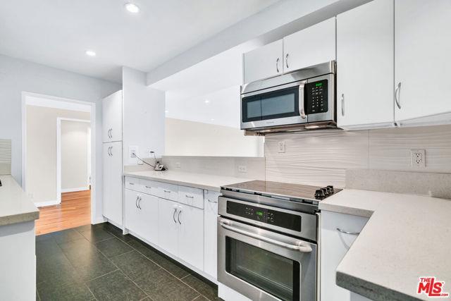 Foto del edificio - 865 Comstock Ave