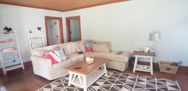 Large living room - furniture not included - 1803 E 4th St