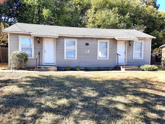 Building Photo - 511 Wolf St