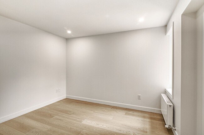 Photo du bâtiment - 10 Av. Rosemount