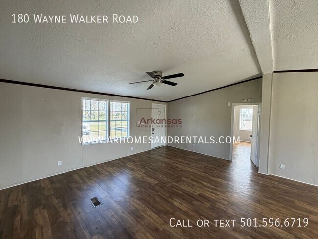 Foto del edificio - 180 Wayne Walker Rd