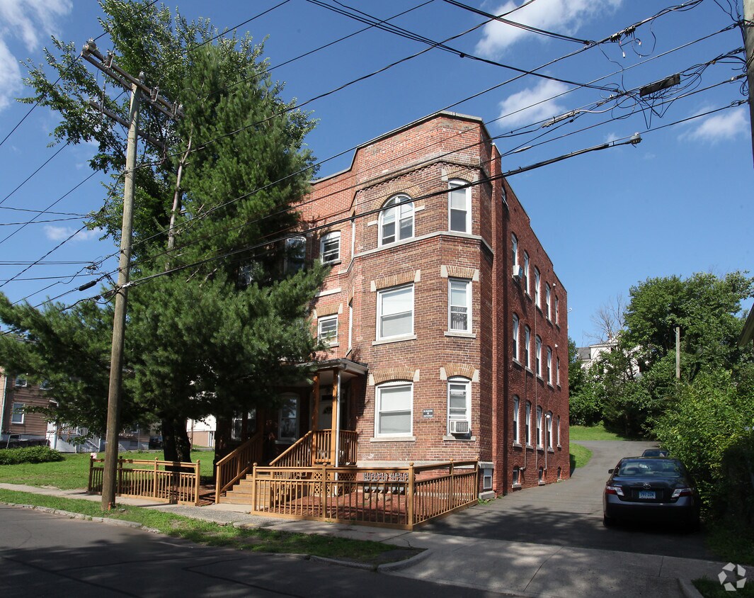 Primary Photo - 225 Washington St