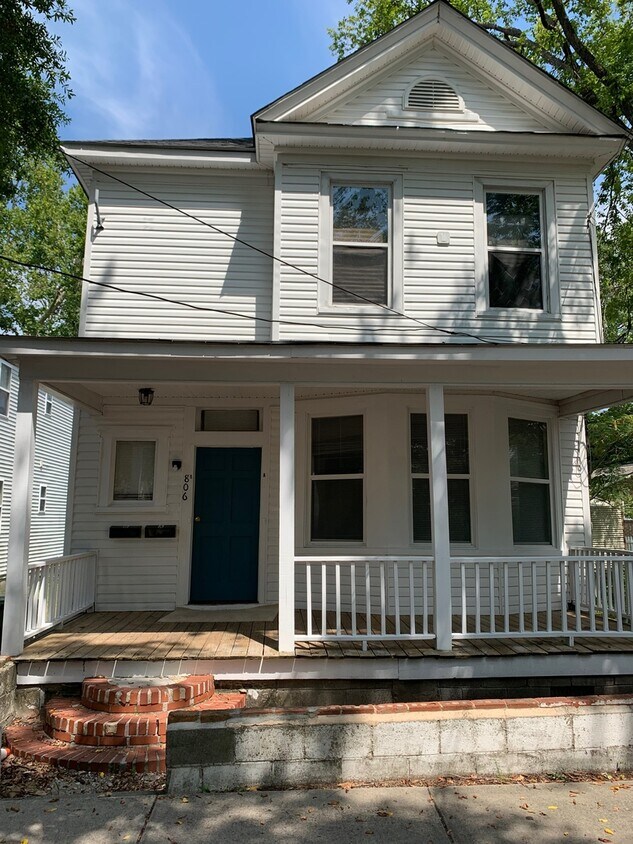 Foto principal - 806 N 5th Ave