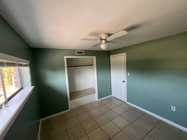 Segundo dormitorio - 140 Minna Ln