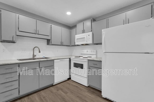 Foto del edificio - 111 E Mell St