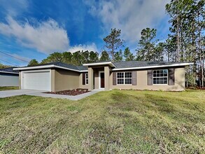 Building Photo - 8696 N Circular Way