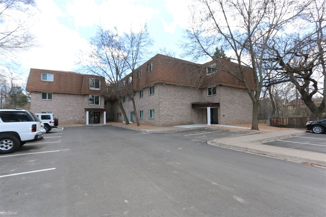 Building Photo - 2321 Branch Ave