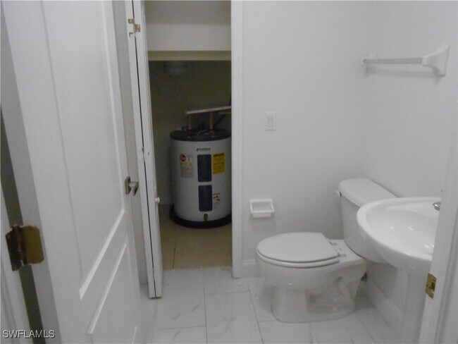 Foto del edificio - 9409 Ivy Brook Run