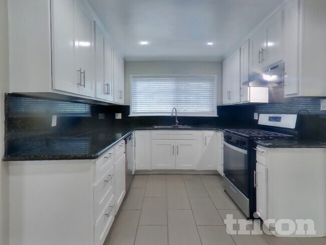 Foto del edificio - 121 Hodges St